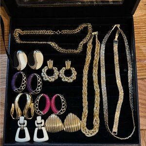 Elegant Gold tone Jewelry Set from the 1980s